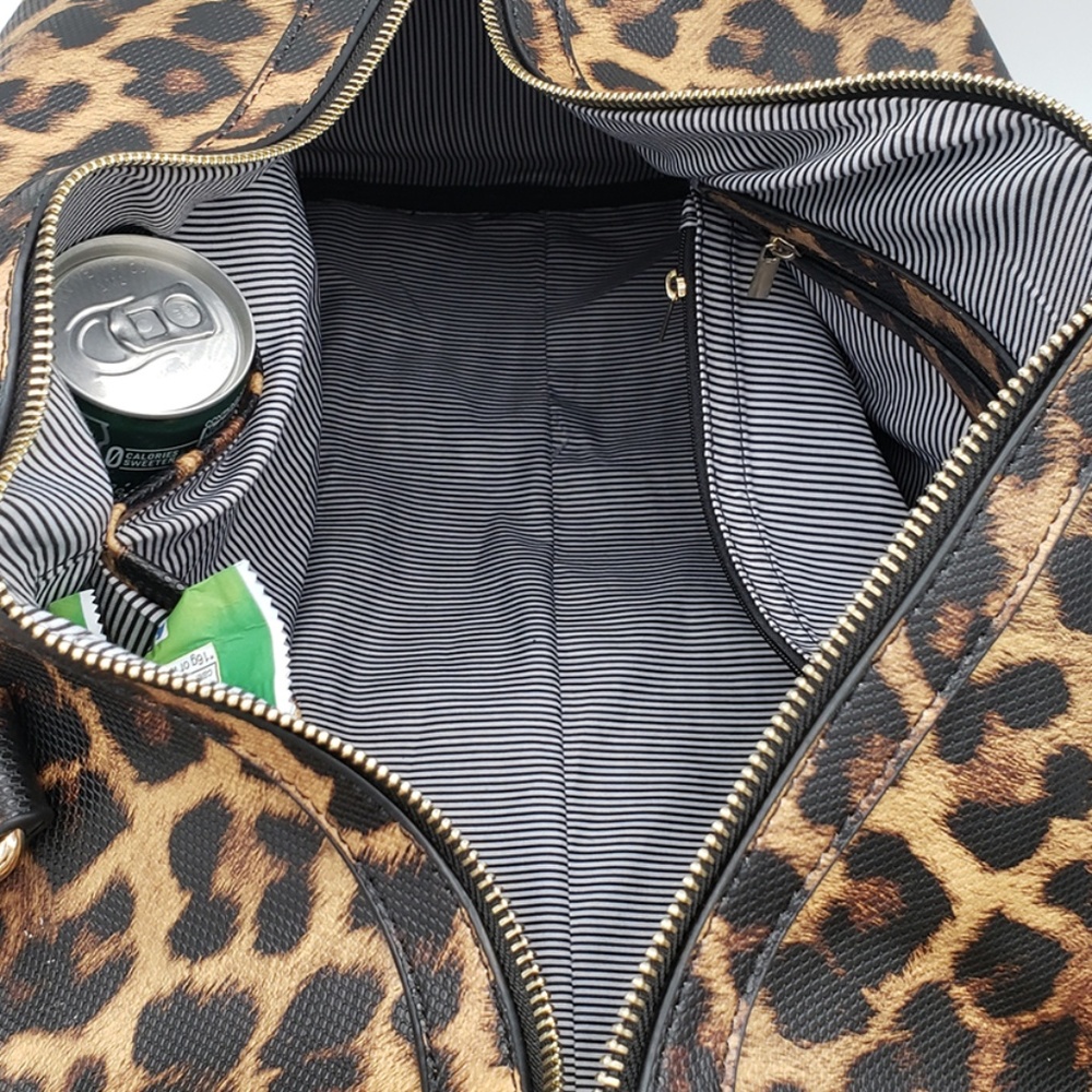 Embossed Duffle Set - Picture 6 of 8